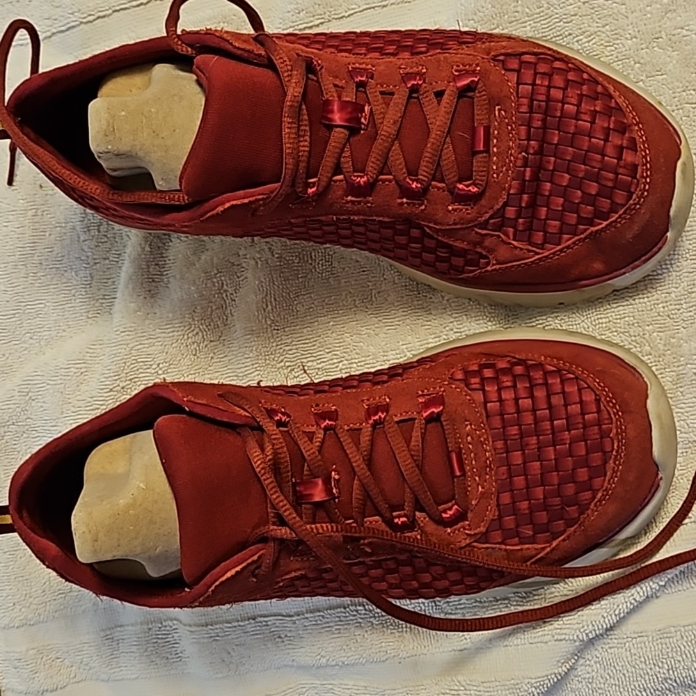 EASY SPIRIT LADIES size 10m red Sneakers